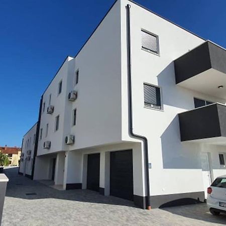 Apartment Sunrise With Private Parking Пула Екстер'єр фото