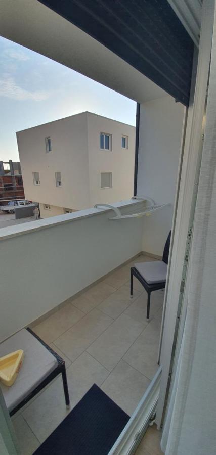 Apartment Sunrise With Private Parking Пула Екстер'єр фото