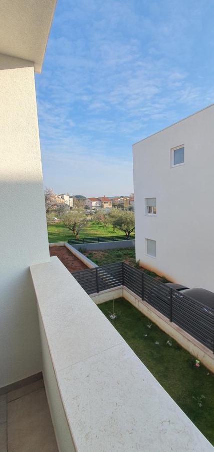 Apartment Sunrise With Private Parking Пула Екстер'єр фото
