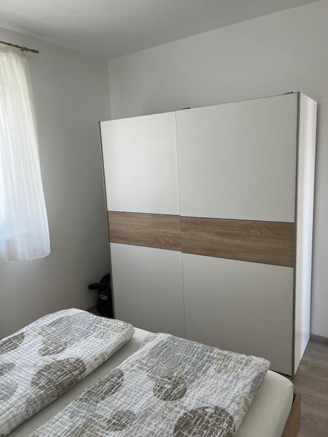 Apartment Sunrise With Private Parking Пула Екстер'єр фото