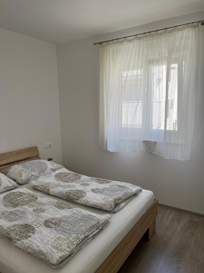 Apartment Sunrise With Private Parking Пула Екстер'єр фото