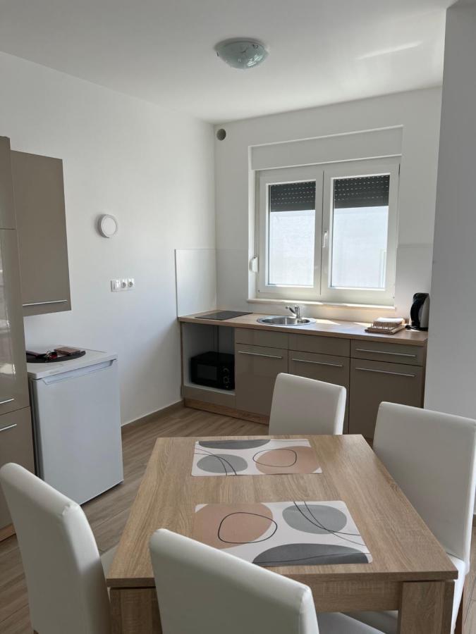 Apartment Sunrise With Private Parking Пула Екстер'єр фото