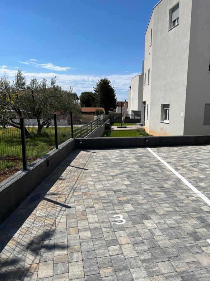 Apartment Sunrise With Private Parking Пула Екстер'єр фото