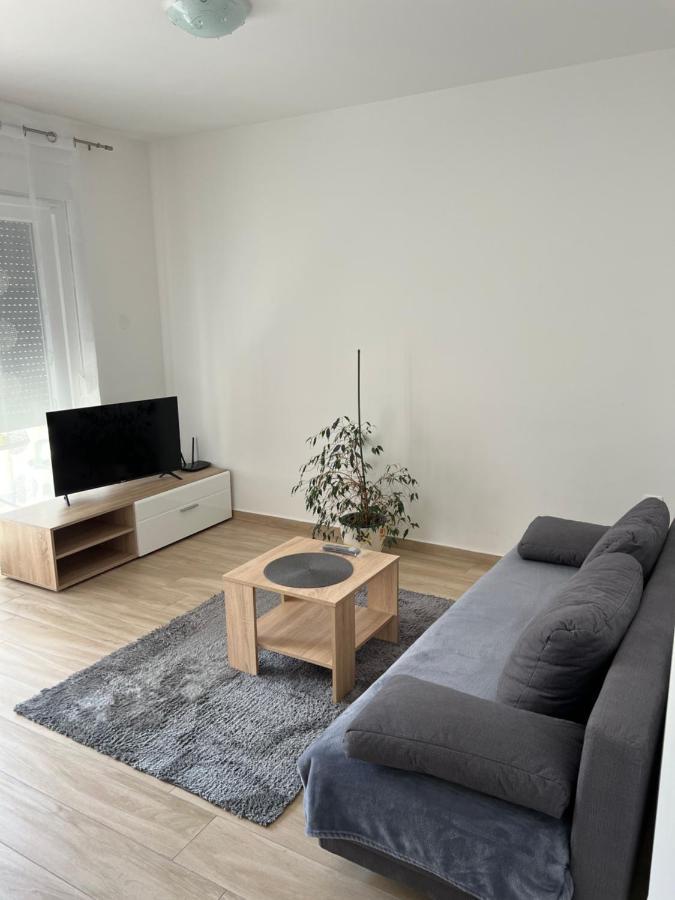 Apartment Sunrise With Private Parking Пула Екстер'єр фото